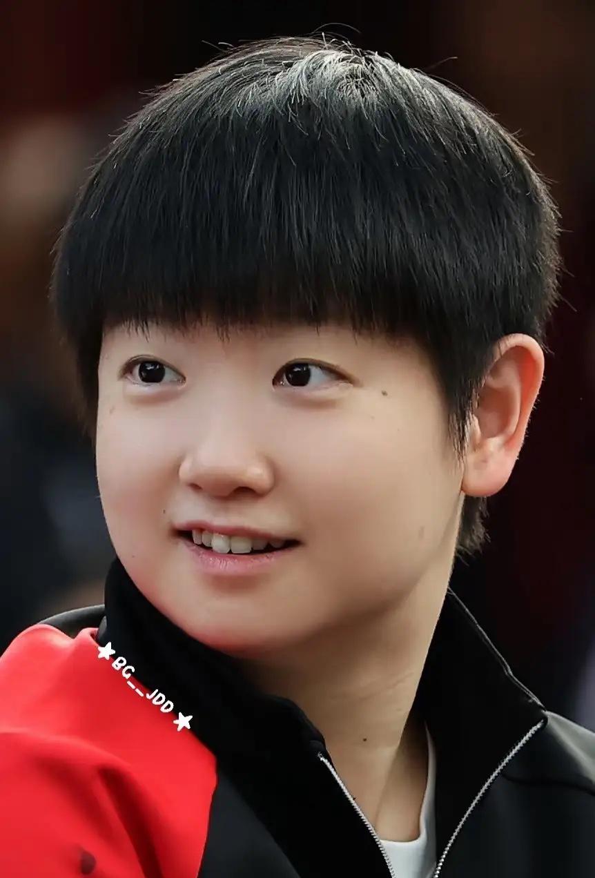 棒棒的小莎再次给我们带来惊喜：小莎被清华大学录取了。
公示期过后，小莎就是清华的