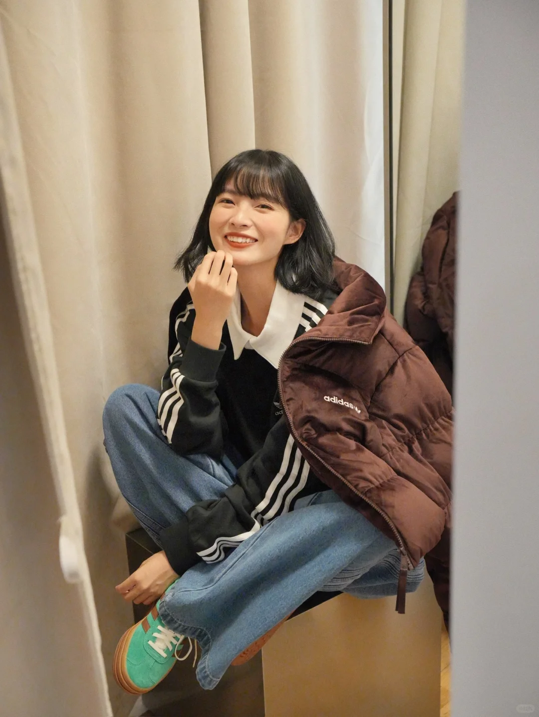 adidas 试衣间！试了三件羽绒服都喜欢！