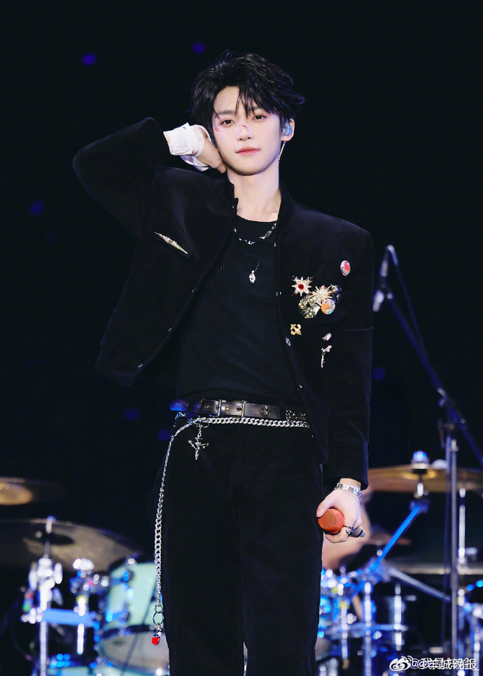 【内娱00后新生代，你pick谁？】在娱乐圈中，许多年轻的00后艺人都以其健康、