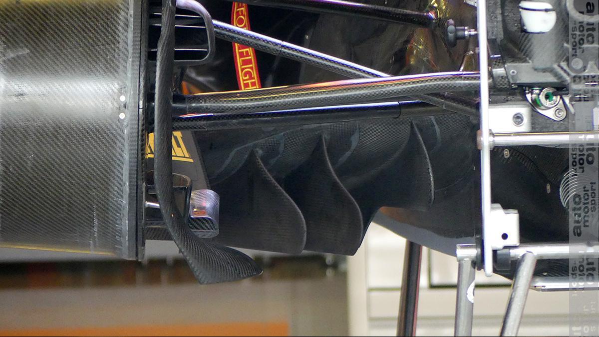 迈凯伦将在#2024f1墨西哥城大奖赛# 使用一块新底板，文丘里通道入口以底板边