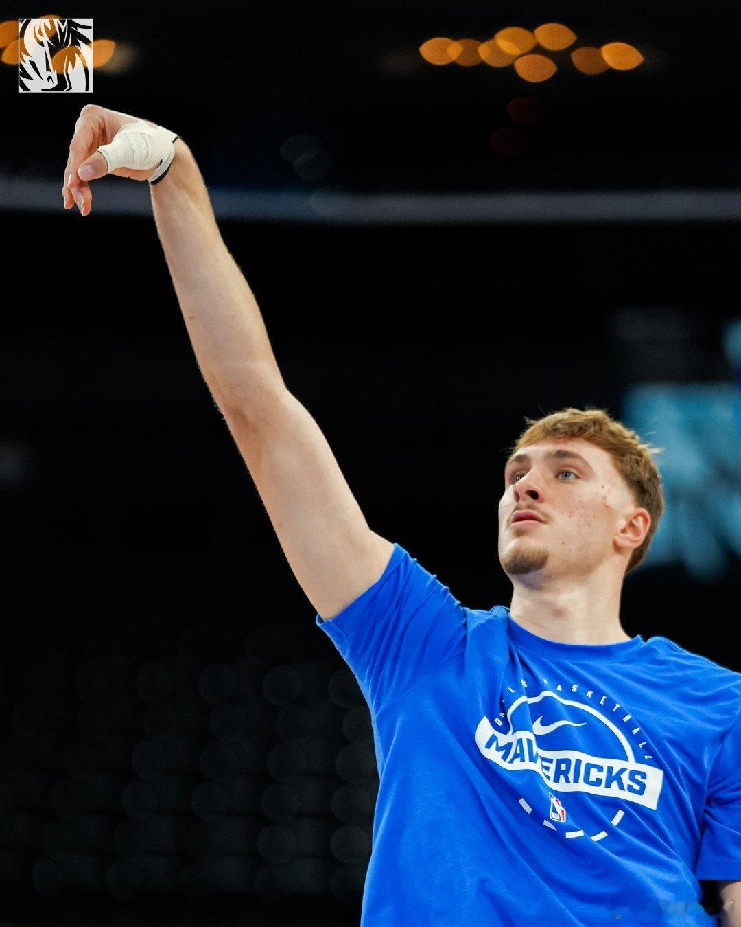 MFFL 对阵快船的首发阵容出炉。内姆哈德、克里斯蒂、弗拉格、PJ华盛顿、鲍威尔