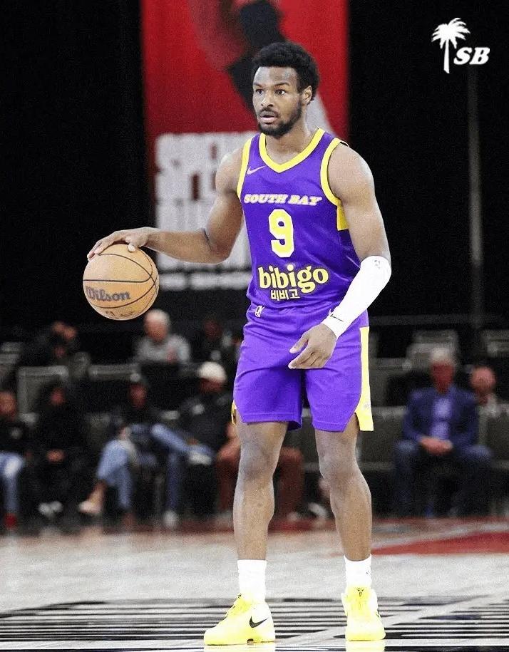 湖人人员紧缺，首发球员有4人受伤。今天从发展联盟召回了布朗尼。过去两天，布朗尼￼