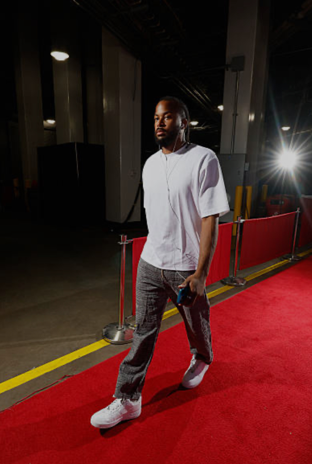 明日战爵士，穆迪继续缺阵记者dalt：金州勇士队后卫/前锋摩西穆迪（手腕伤势）将