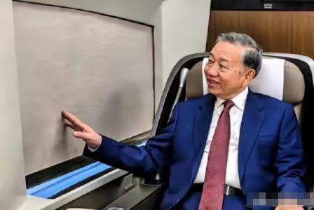 都在说苏林坐高铁是“体验”，告诉你，这是外交史上最狠的一次拒绝。他用10个小时，