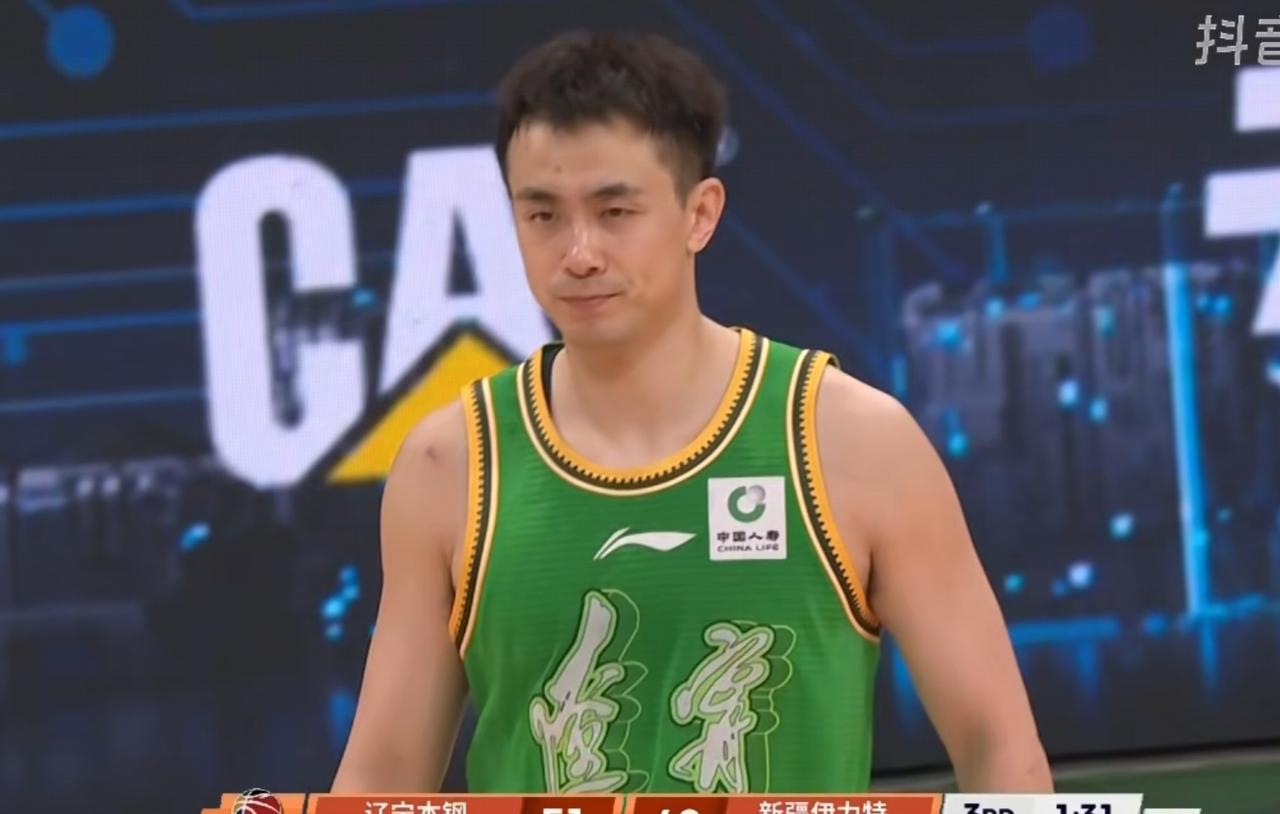 CBA辽宁主场82：75战胜了新疆，辽宁暂时止血，新疆继续滑落。比赛比较激烈，但