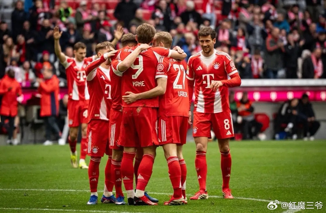 即将冲破尘封45年的纪录，拜仁慕尼黑距离德甲历史单赛季进球纪录仅剩4球之遥！在本