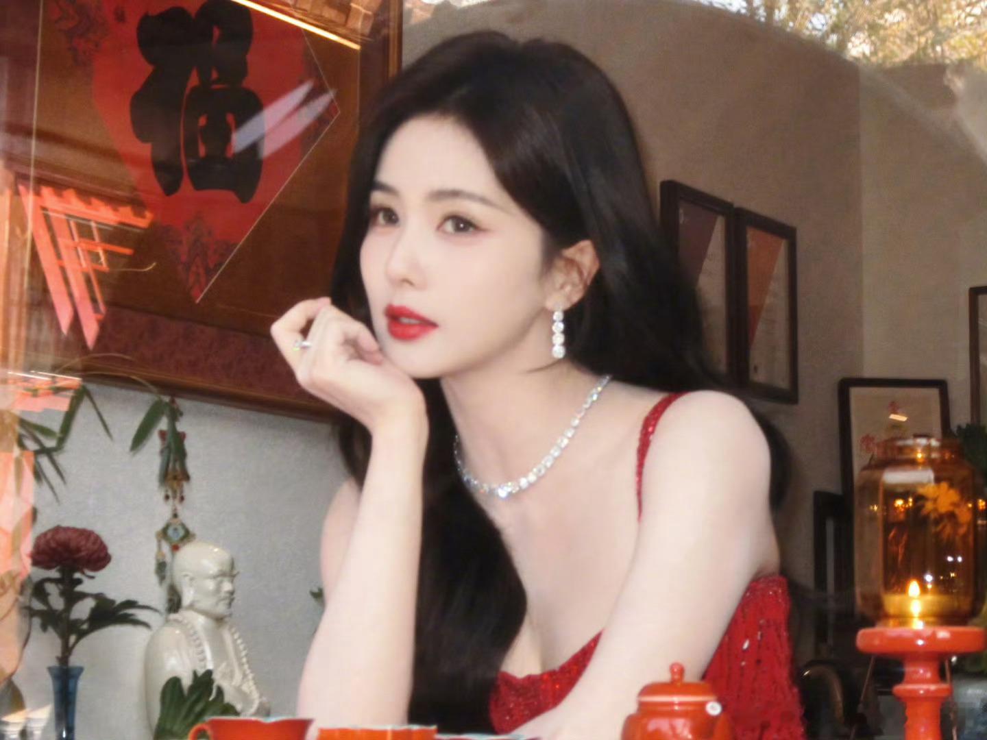 白鹿 鞠婧祎扛剧能力你觉得属于什么水平？ 