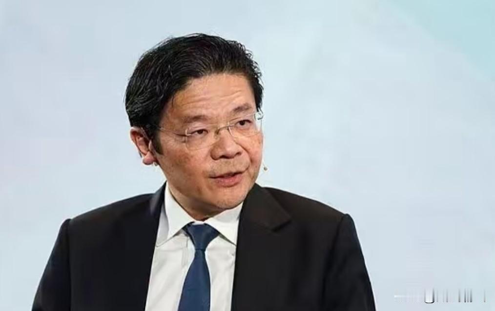 《人民日报》7月2号报道，新加坡总理黄循财发来贺电，祝贺中共成立105周年。他称
