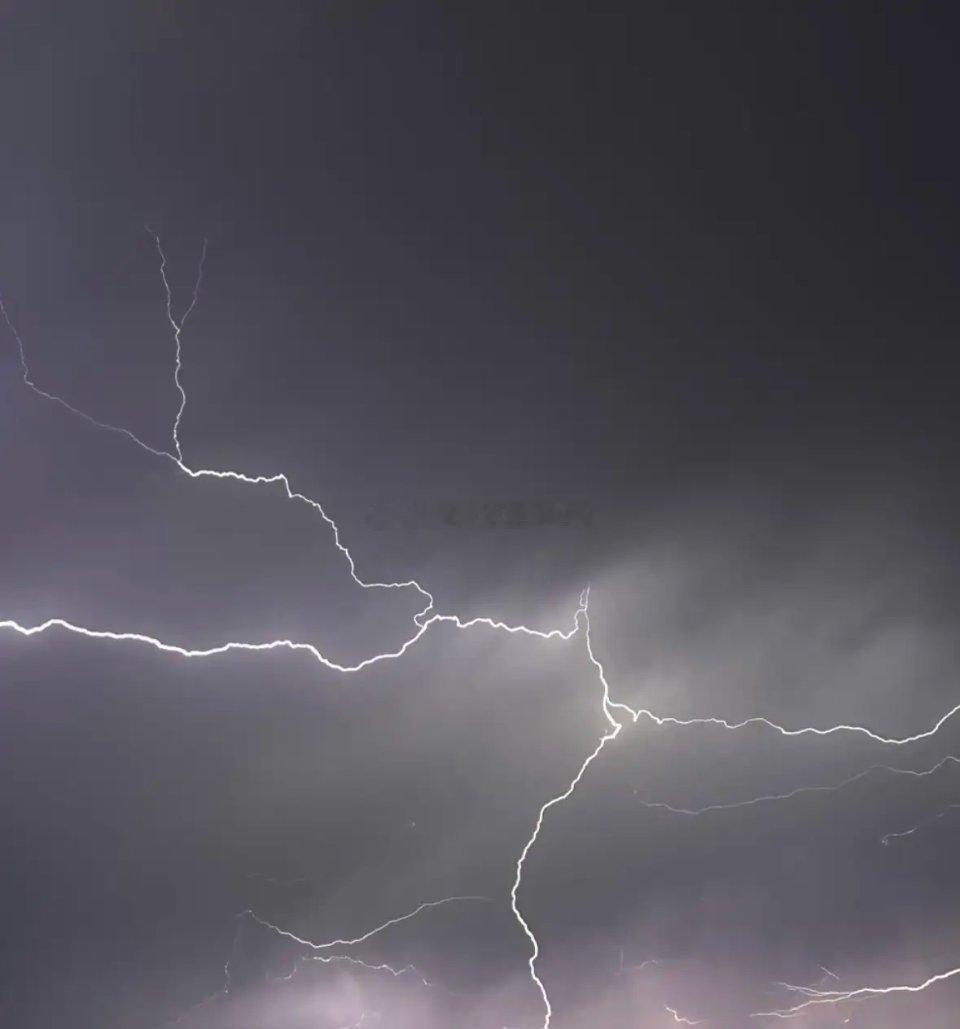 “雨神icon”萧敬腾icon的含金量真的在一路上升！2012 年他北京icon