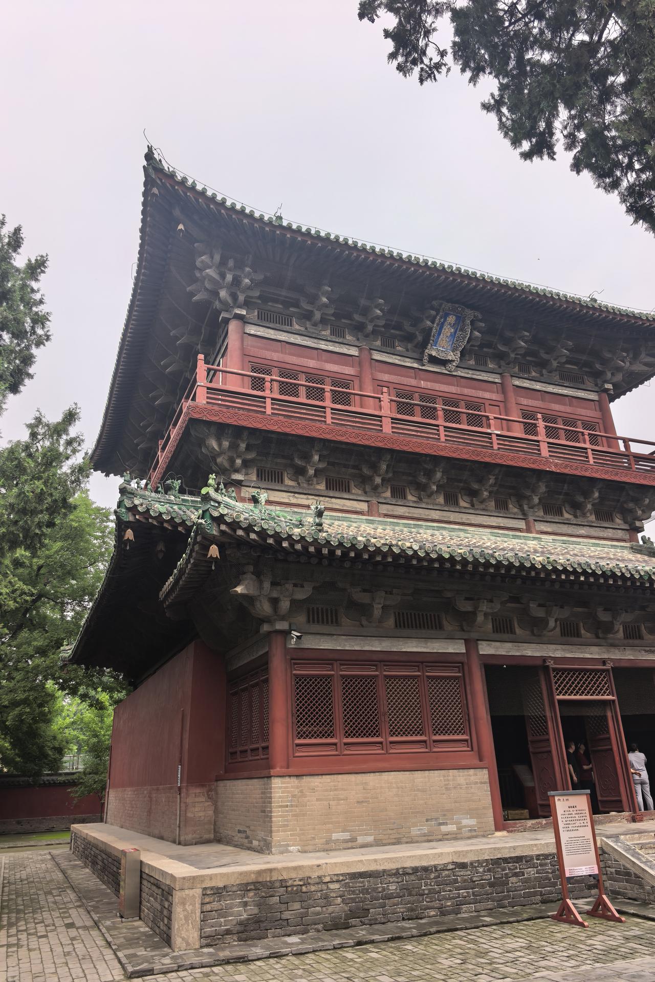正定县隆兴寺慈氏阁内，藏着国内现存年代最早的宋代转轮藏｜整座木构藏经阁通体榫卯咬