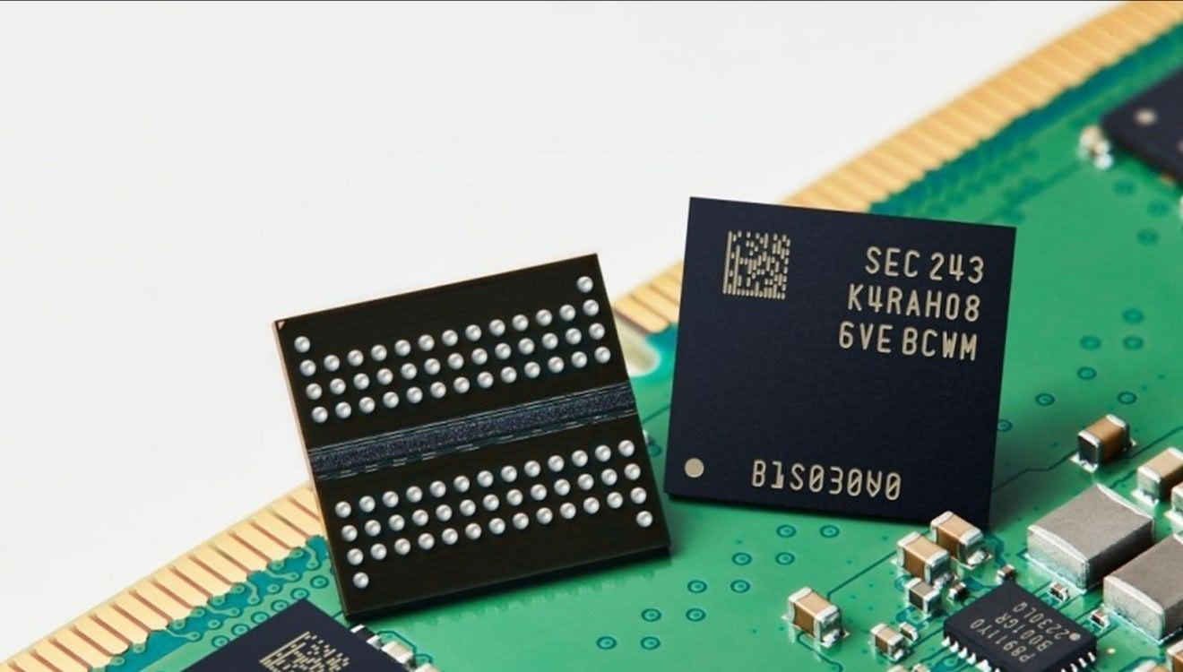 内存条价格出现断崖式下跌  我就说吧！这玩意儿根本不可能一直涨，哪有东西能一直赚