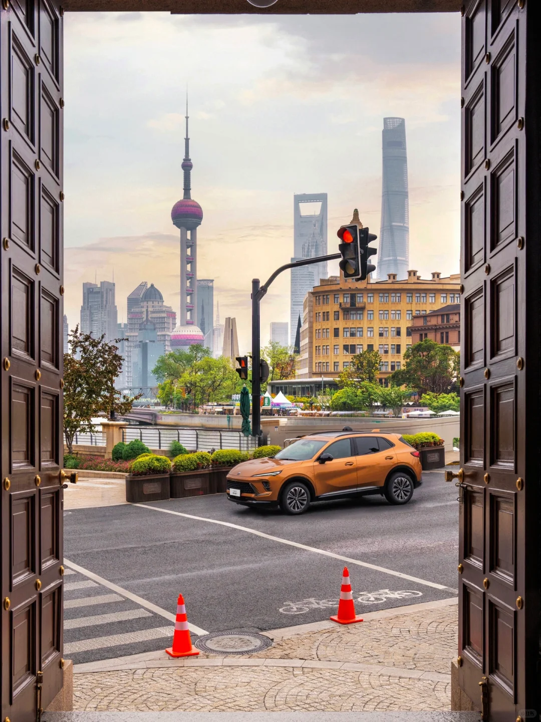 上海外滩‼️这7个免费机位朋友圈问疯了