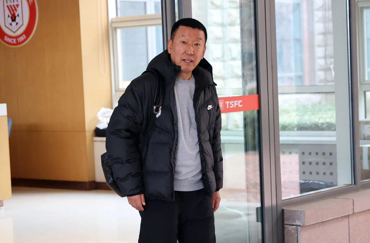 泰山队今天赴海口冬训，后腰外援已签下，山东泰山U21队征战中乙，李海龙，孙国文，