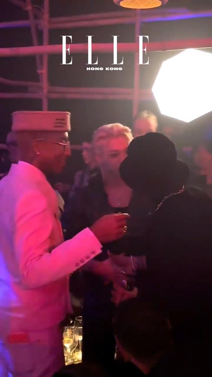 小姐姐咱别这么好笑行吗 菲董feat路人老沉 