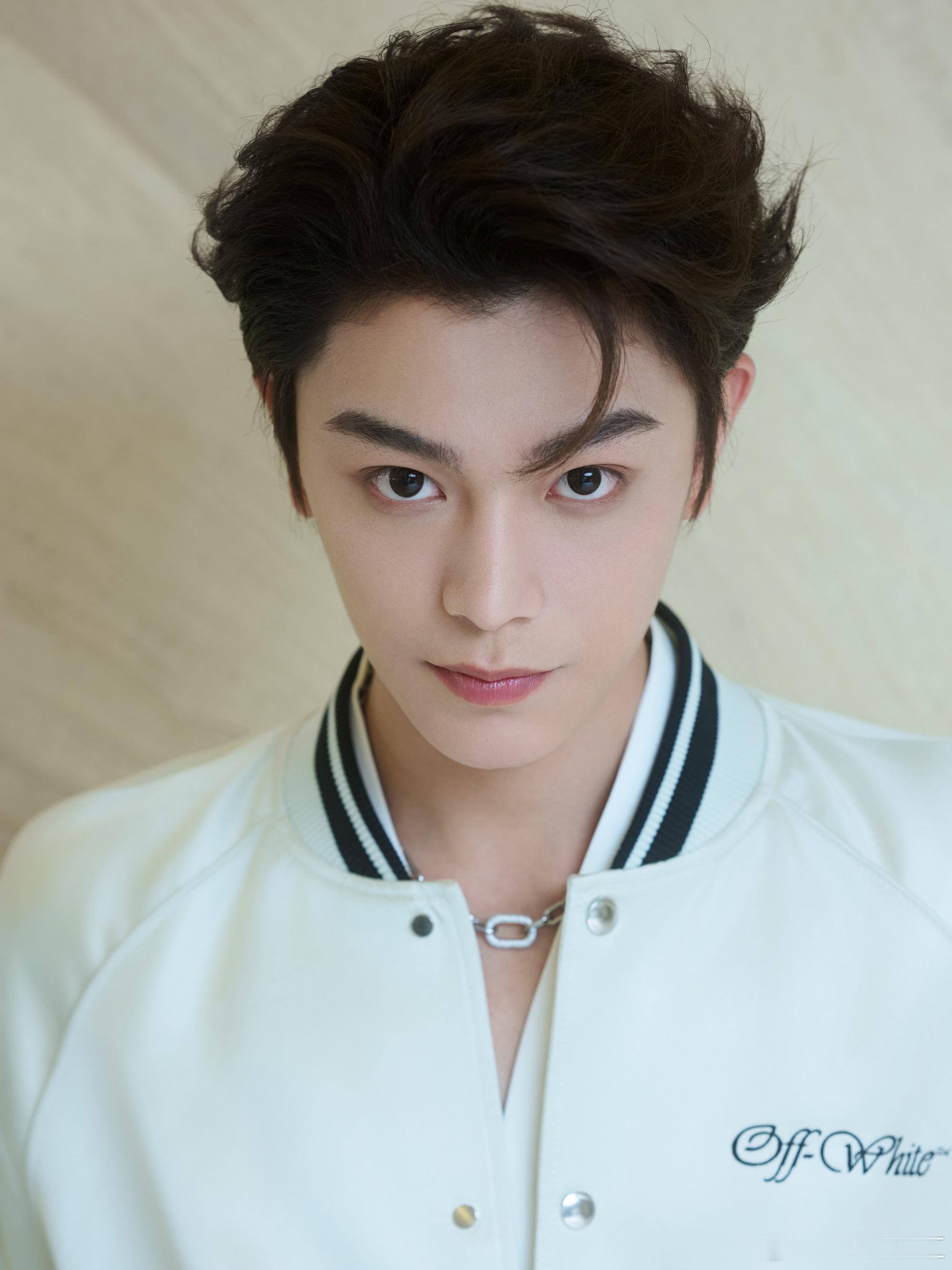 从演员到实力歌手，丁禹兮成都连唱两场，全开麦唱享29首曲目，诚意拉满🎤丁禹兮个