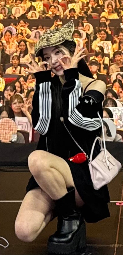 裴珠泫 💗裴珠泫颜永一 260923 Red_velvet_jp 更新 ire
