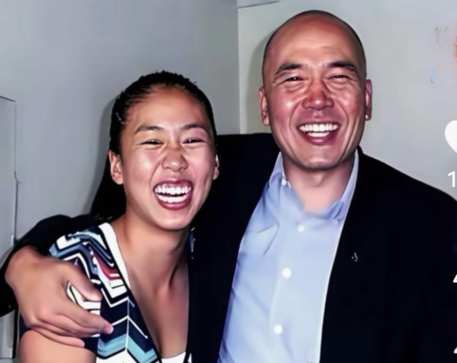 郎平的前夫和女儿，女儿长得像爸爸。