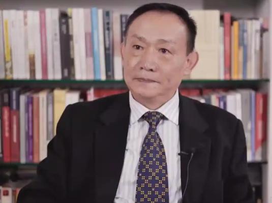 醒醒吧，别再迷信“无人经济”！
卢麒元直言：饭碗比高科技大梦更重要。
在技术飞速