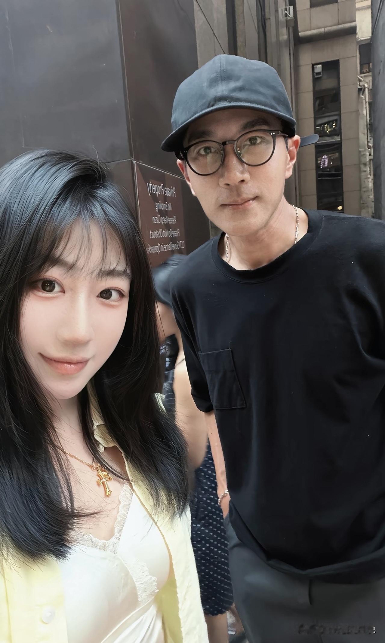 刘恺威这状态，说他30岁都有人信。太帅气了。