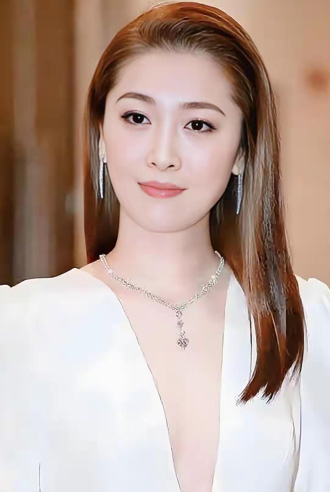 非常有气质的明星，就是想不起来名字了