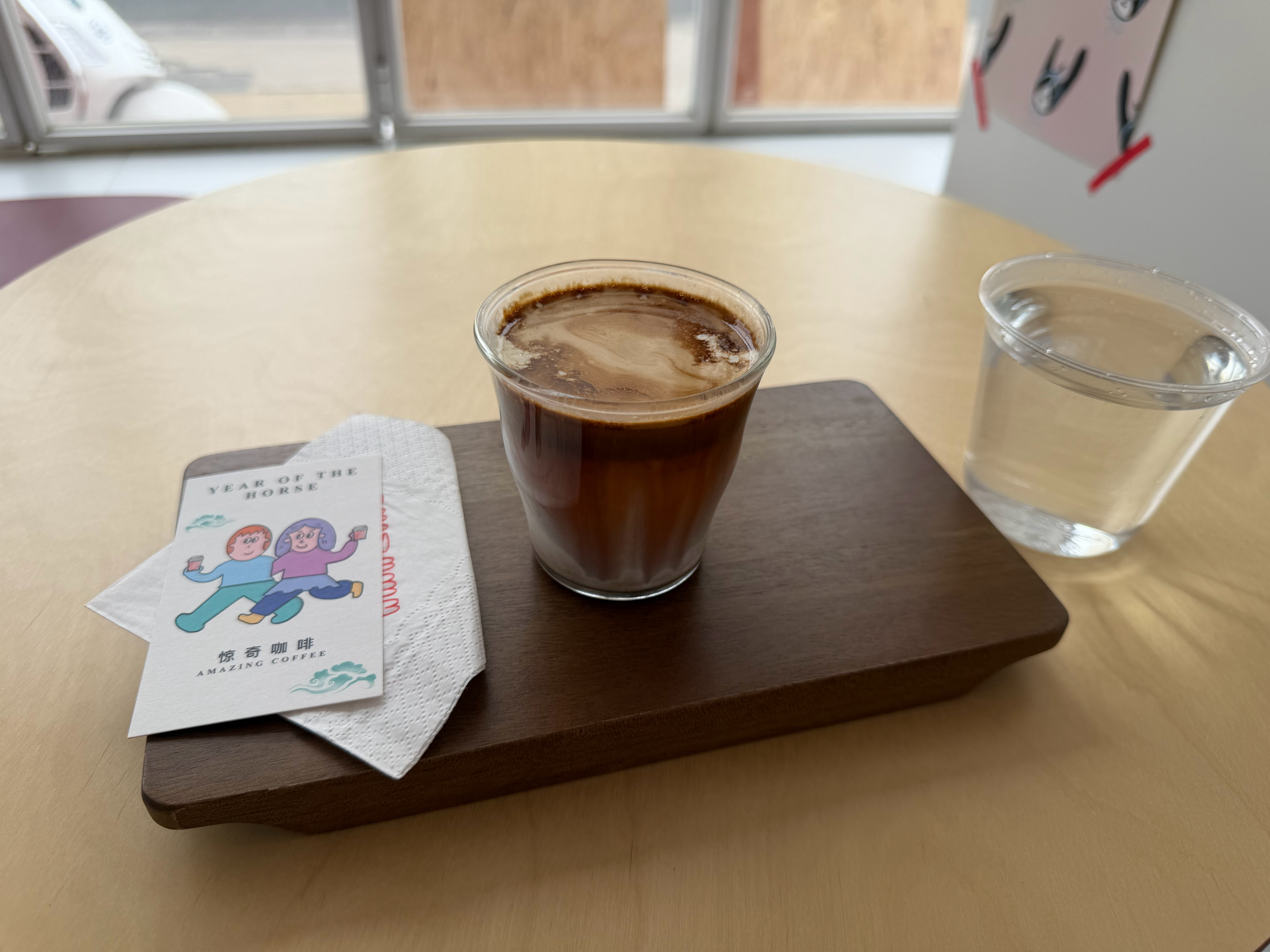 难得坐下喝杯咖啡☕ 