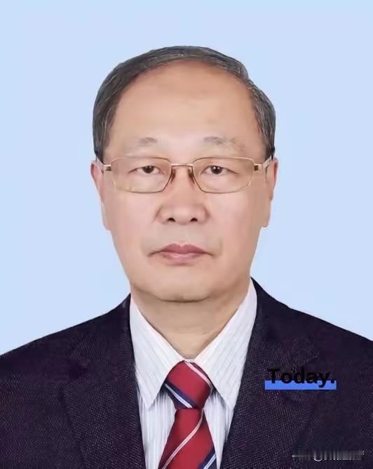 这几天看到魏毅寅的事，
心里真挺不是滋味的。
​一个搞飞航导弹的顶级大牛，硬生生