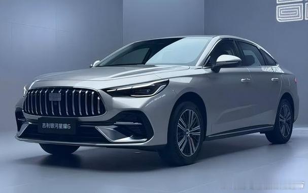 星耀6首购尊享礼！限时送充电桩+终身质保，击穿纯电市场诚意价🎁 扫码锁定福利↓