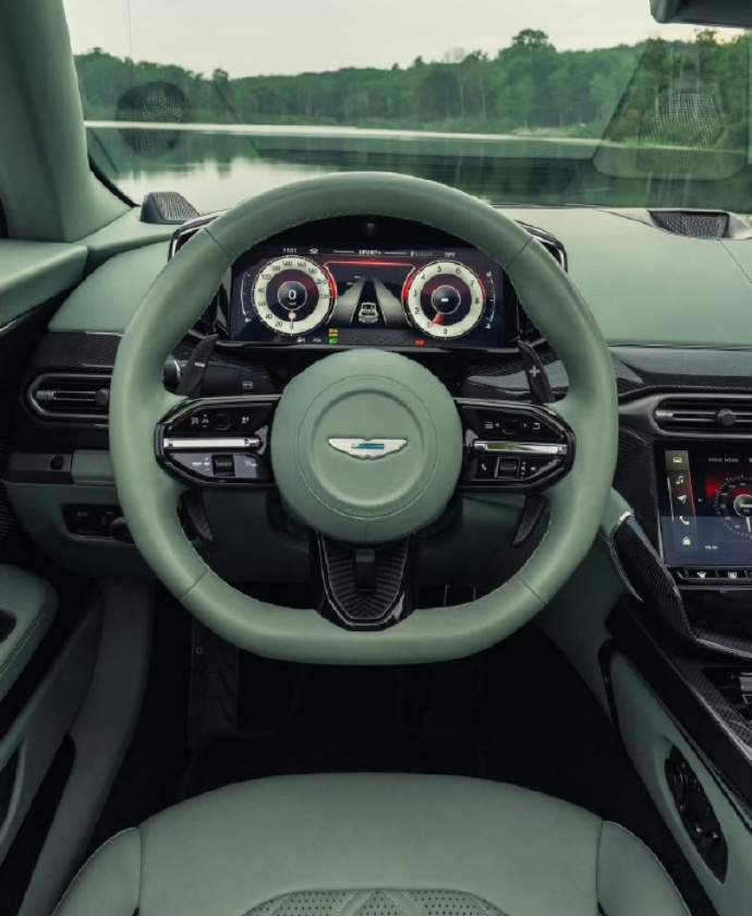 阿斯顿・马丁 Vanquish Volante 登场将奢华与优雅演绎到极致，自带