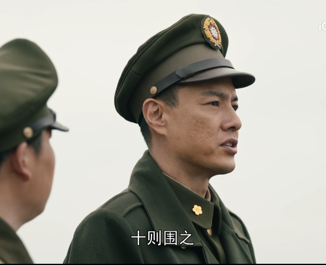 黄维也是赵括啊，纸上谈兵。陈庚假装撤退，他就上当了，下属提醒，他也不听，还背起兵