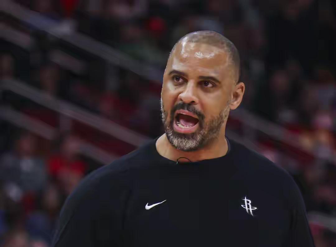 火箭大胜爵士，乌杜卡危机暂缓！
一场大胜，乌杜卡下课，危机暂缓，无法掩盖，球队问