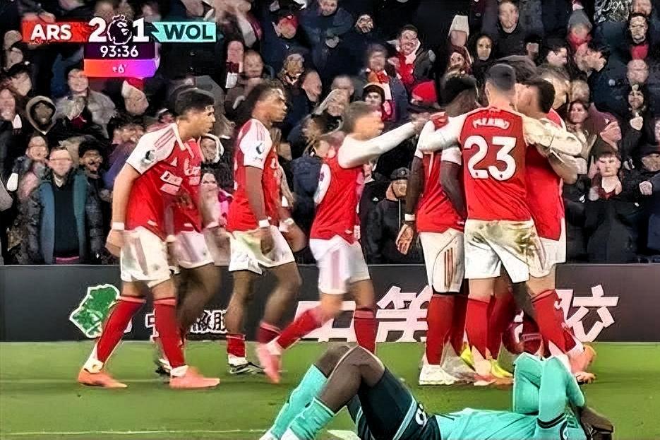 - 2不敌阿森纳的比赛，堪称英超史上极具戏剧性的一战，既透着满满的黑色幽默，更暴