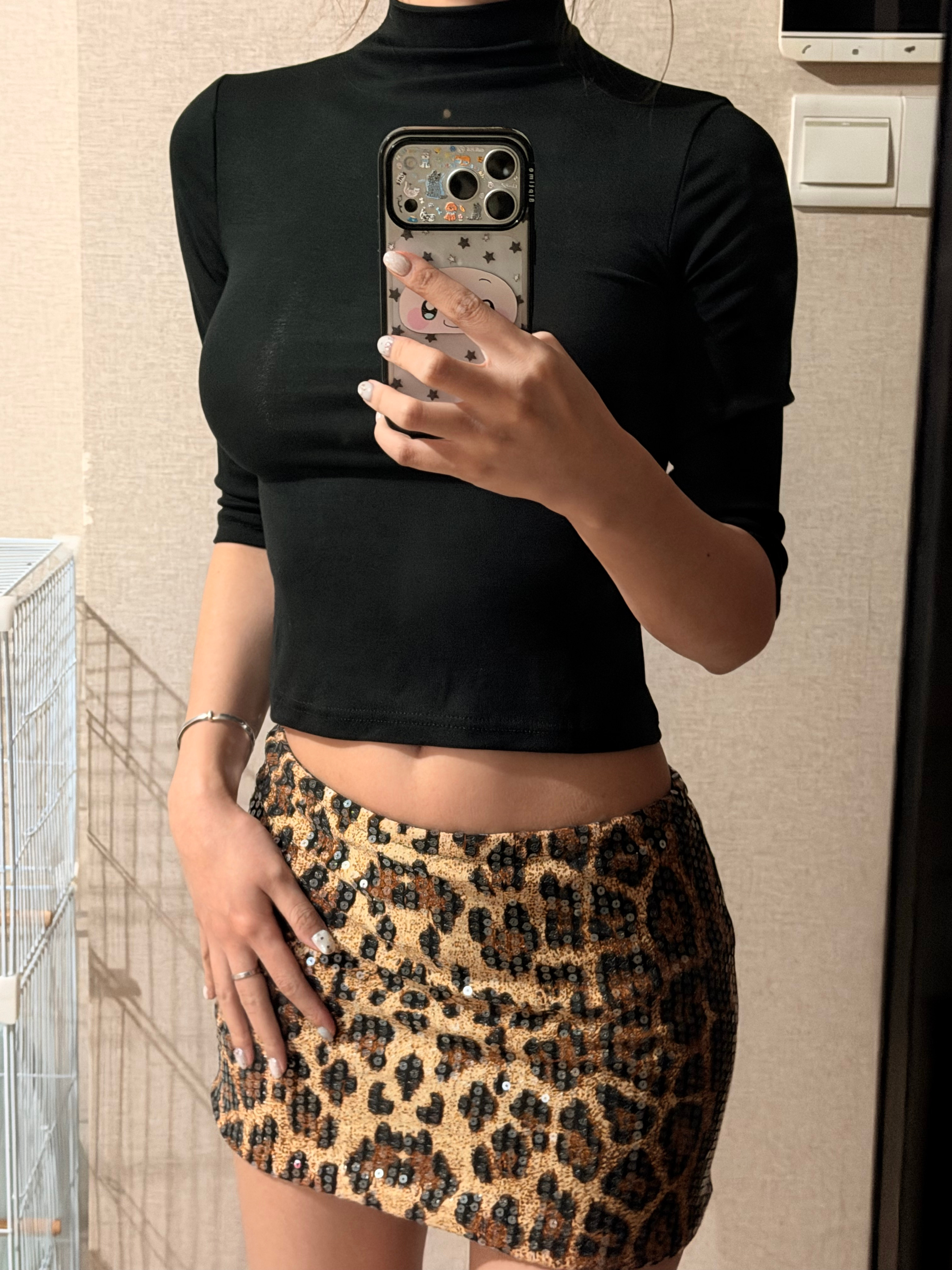 平静的代价是杀死自己千千万万次。 