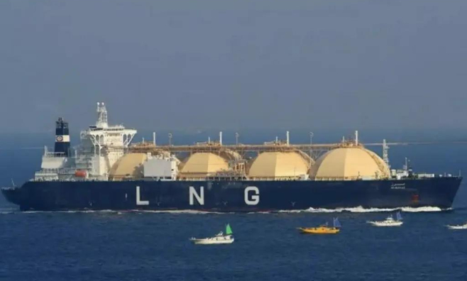 路透社感慨中方明目张胆，从俄接收22船液化天然气，令白宫徒呼无奈！文章引用船舶追