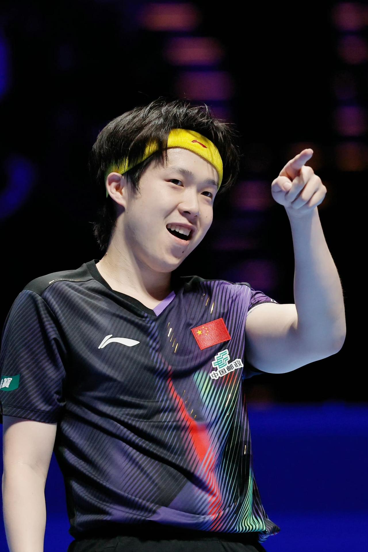 世乒赛男队王楚钦不但被王皓夸，
还有1项任务，
樊振东确定不参赛。

名额换成了