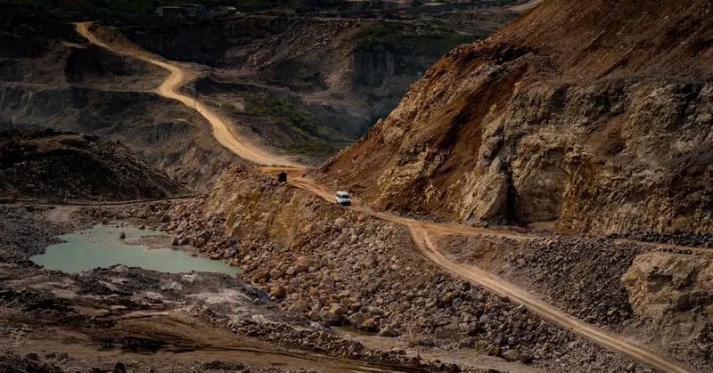 国安部这次公布特大稀土走私事件，真是让人惊掉下巴，中国稀土出口管制后，西方国家为