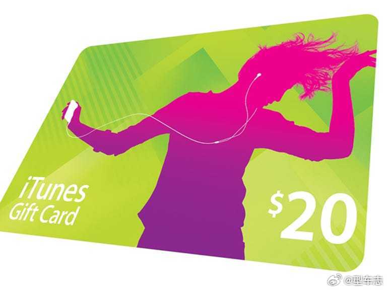 有线耳机爆火原因只能说时尚是个轮回。当年那根白色耳机线是苹果最成功的品牌设计。i