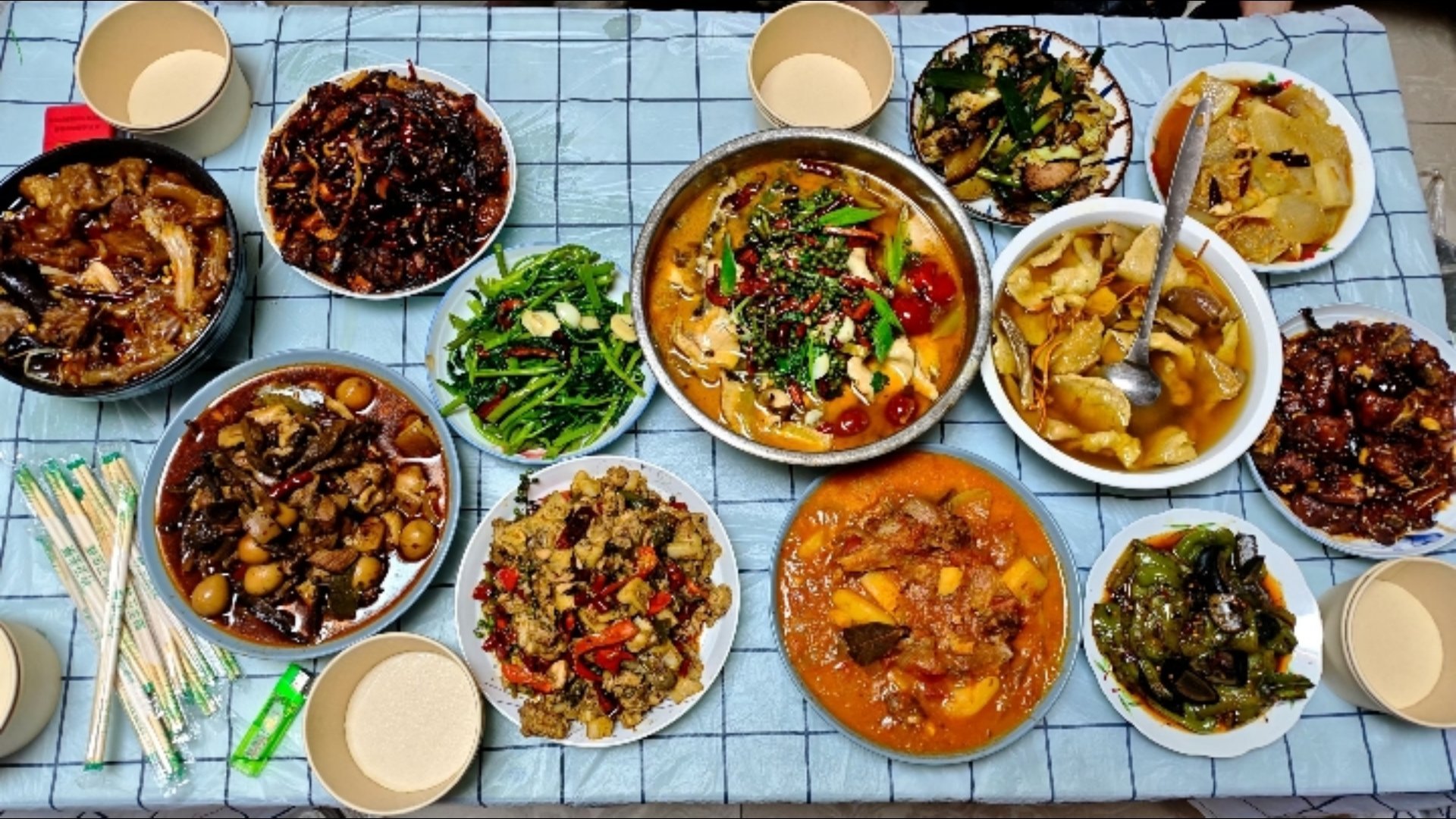 终于忙完了，几个人共同合作搞定的