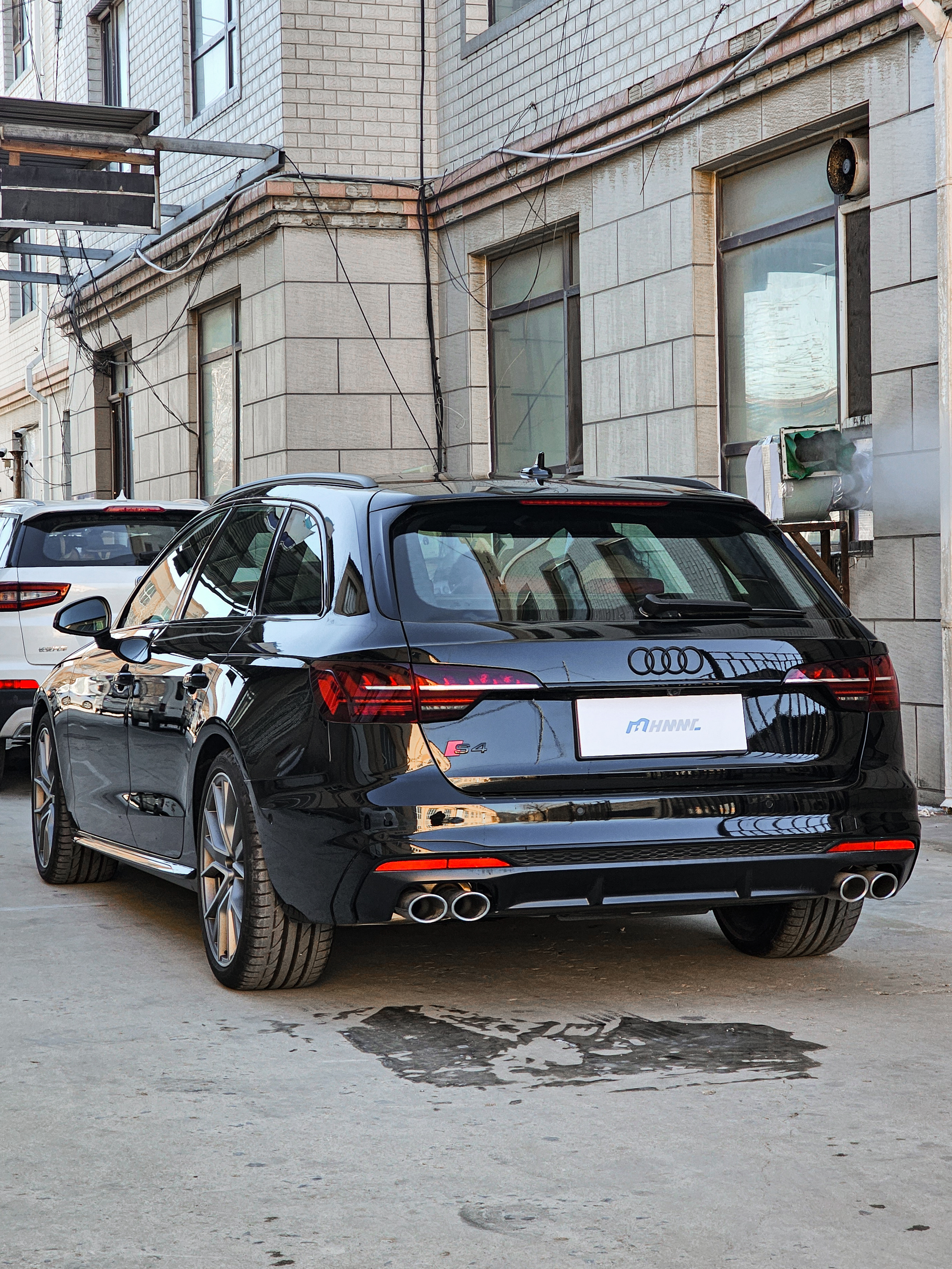 做个小调查如果你想买台性能车现在有两个选择分别是：22年5万公里的，20年2万公