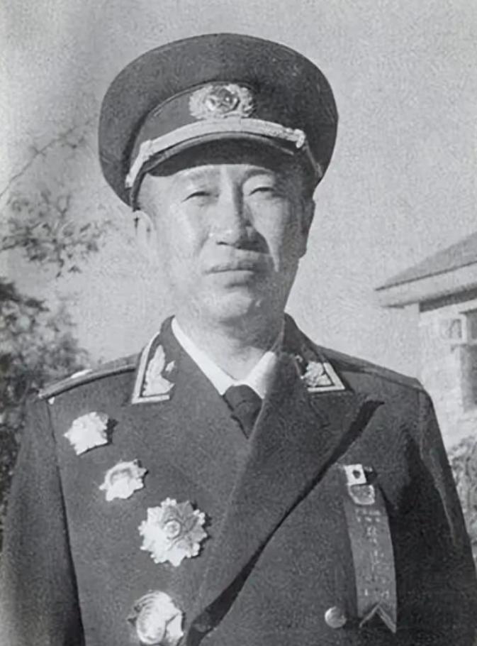 1983年，解方少将不幸患上了食道癌，一位部下的遗孀得知这件事时，坚持要来探望，