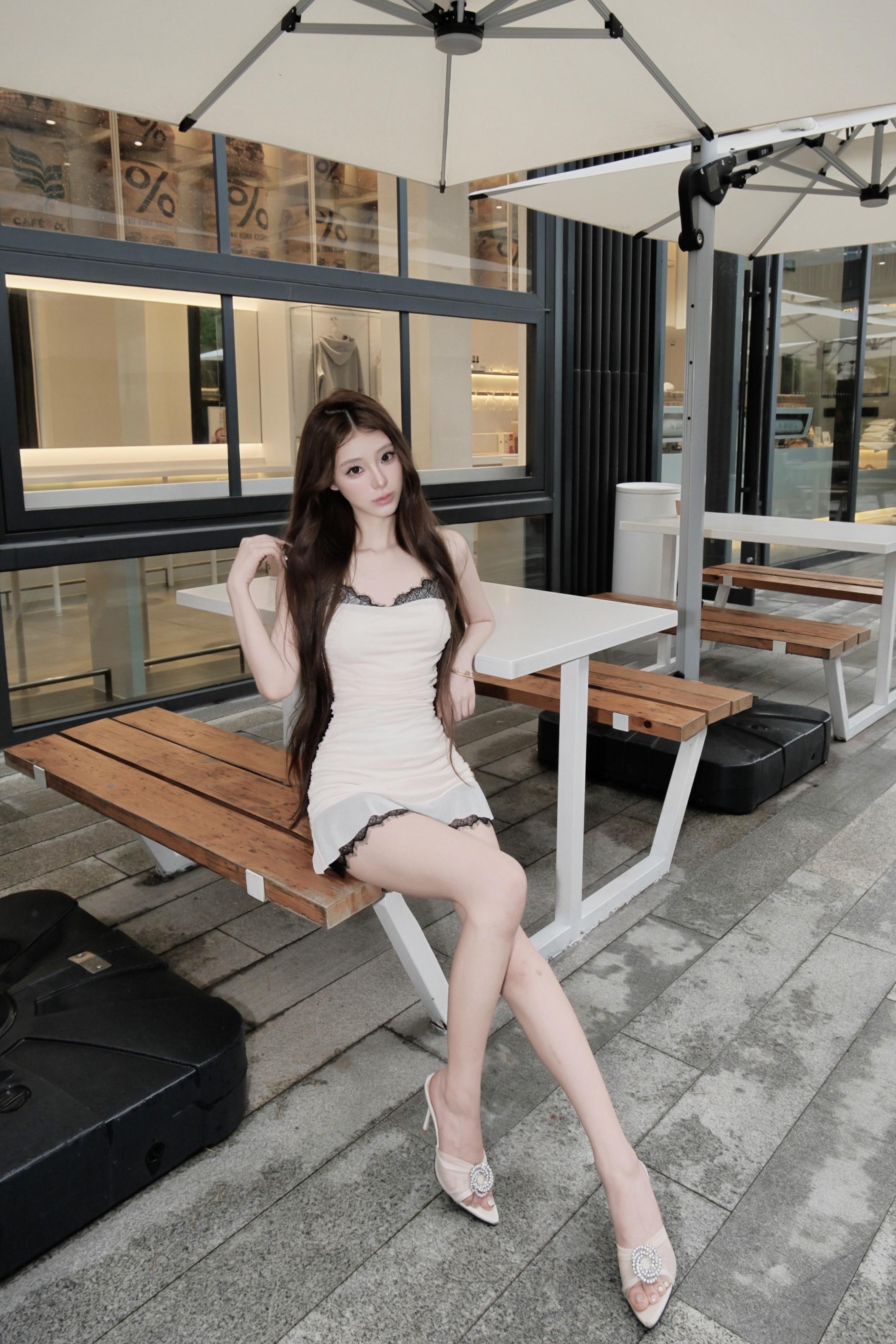 你总是好奇我是什么样的人 我是那个边哭边搞定所有事的可爱女人