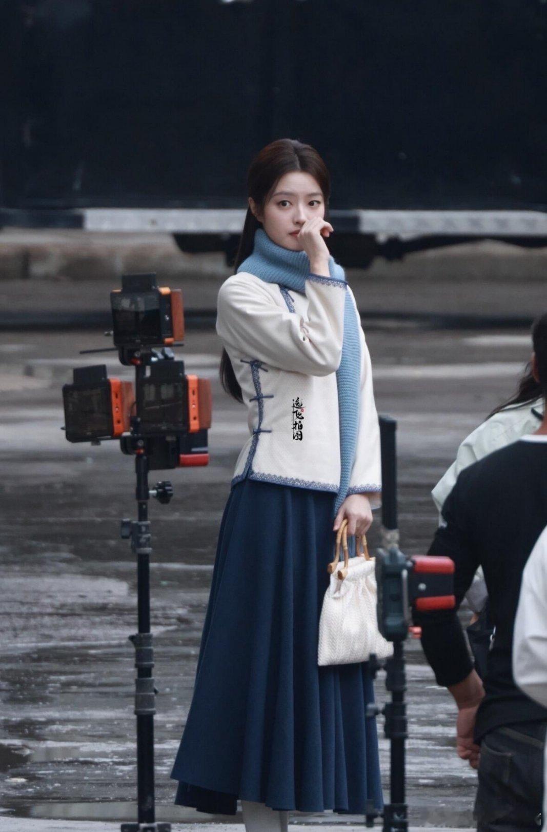 丞磊徐若晗新剧军官小白花艾玛程磊穿上军官的时候好帅气，谁懂这个徐若晗新剧小白花的