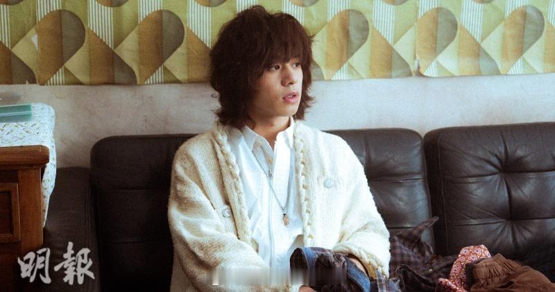 曾比特飞鹅山拍MV遇浓雾 笑言像丧尸片曾比特（Mike）推出今年第二首派台作品《