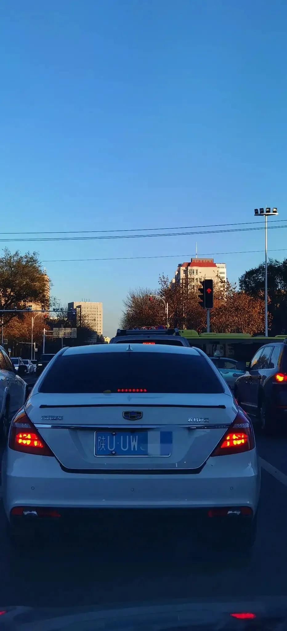 吉利，你过分了啊，好歹都是你的客户、你的上帝，你竟然还分农村户口、城市户口#吉利