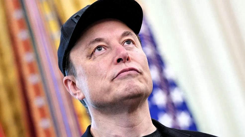 世界首富爱国者感动全美：埃隆·马斯克提议在政府部分停摆期间为TSA员工支付薪资。