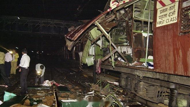孟买火车爆炸案18年后嫌疑人全部无罪印度孟买爆炸案12人无罪释放印度高等法院宣布
