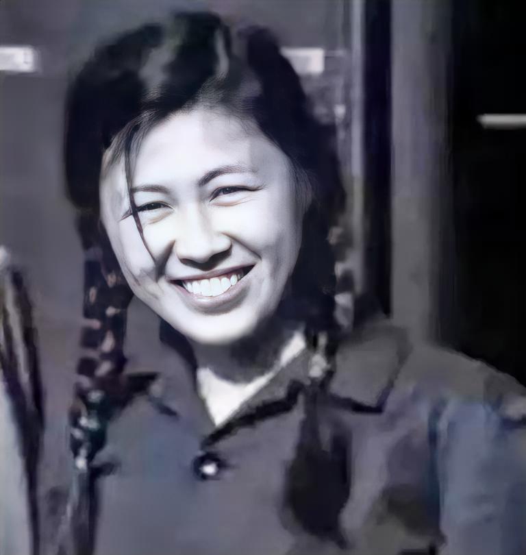 1977年，谢静宜被开除党籍，1983年被免于起诉，职务与待遇全无，1989年恢