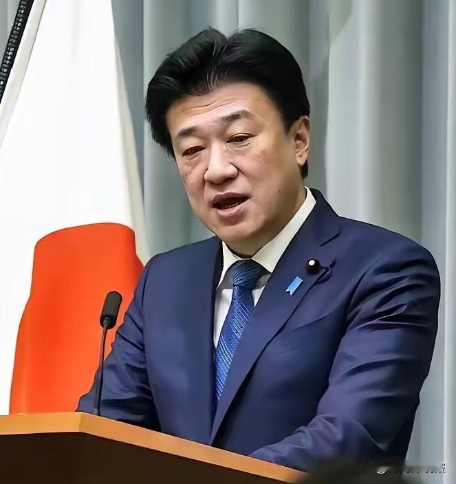 日本急了，要求马上谈判！
 
1月7日，日本官房长官木原稔在例行记者会上公开承认