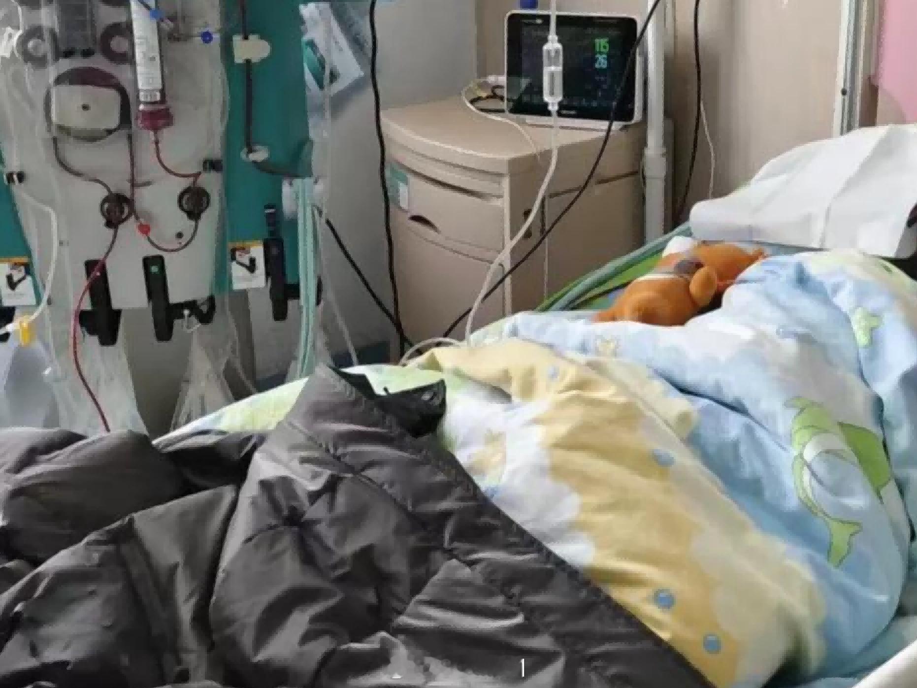 失业男子饿20天致肾衰竭一个30岁的年轻人，被逼到这份上，真的太让人心疼了。不管