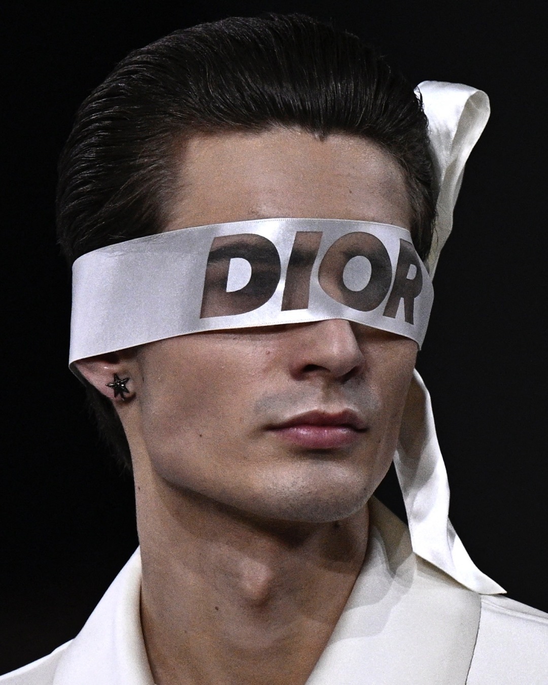 男装周   ‖ Dior Men 2025秋冬系列本季以简洁剪裁和黑白灰为主色调