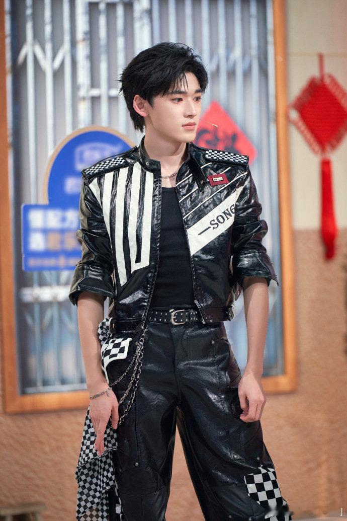 宋亚轩的宋是白送的送宋亚轩的宋是白送的送，王牌对王牌宋亚轩遇宋小宝，腾哥立fla